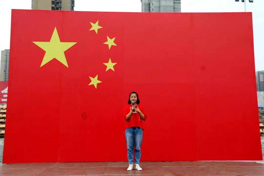 逃离诡异的森林